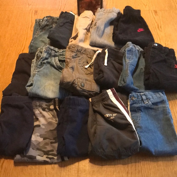 13 pairs of assorted toddler boys pants - Picture 1 of 7